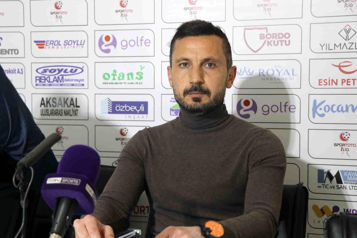 Bandırmaspor\'da İlker Püren ile yollar ayrıldı