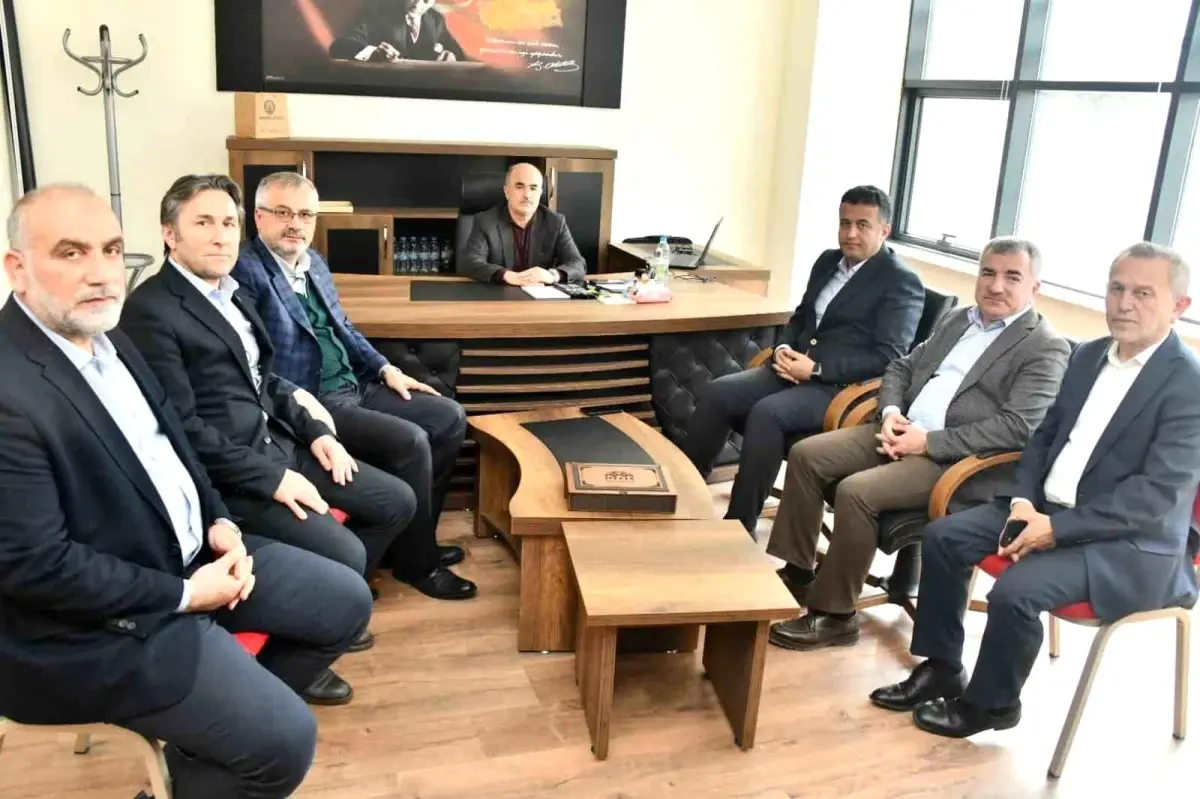 Başkan Sandıkçı: "Deprem bölgesinde yaraları sarmak için çalışmalarımıza titizlikle devam ediyoruz"