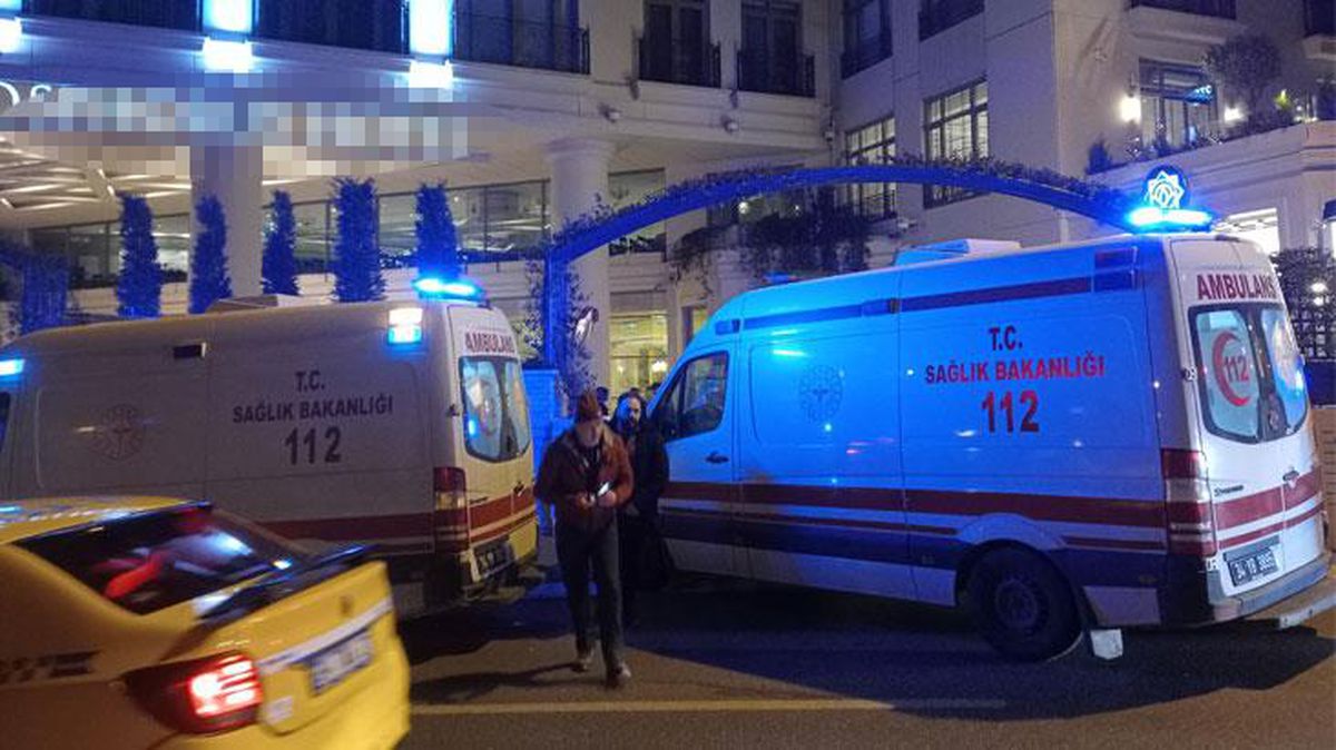 Beyoğlu'nda lüks otelde yangın! Çok sayıda çalışan dumandan etkilendi