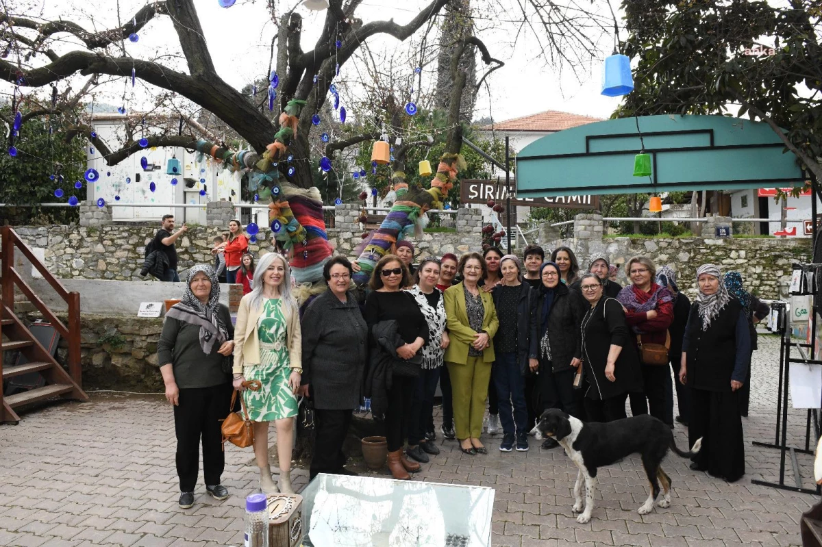 Bozkurtlu Kadınlar, İzmir Gezisinde