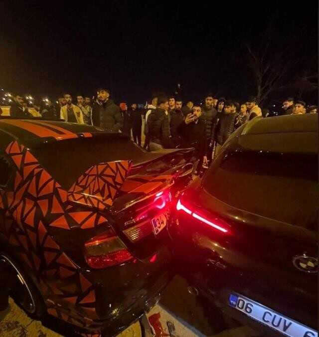 Canlı yayında 'Kaza olacak' dedi, 7 saniye sonra ortalık savaş alanına döndü Canlı yayında 'Kaza olacak' dedi, 7 saniye sonra ortalık savaş alanına döndü