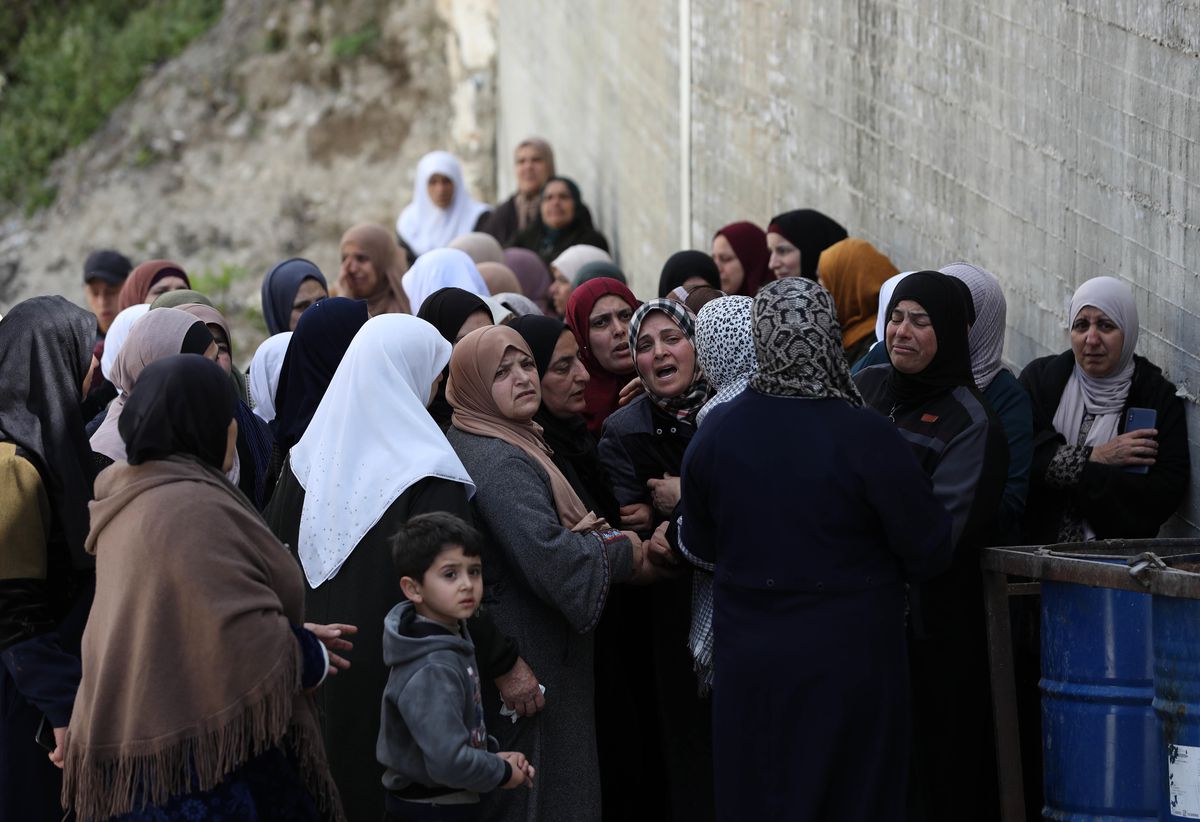 Cenin\'de İsrail Askerleri Tarafından Öldürülen Üç Filistinli İçin Cenaze Töreni Düzenlendi