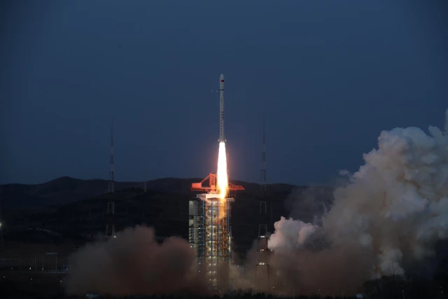 Çin'in Uzaya Fırlattığı Tianhui-6 İkiz Uyduları Planlanan Yörüngeye Girdi