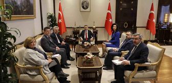 Cumhurbaşkanı Yardımcısı Oktay, BM temsilcisini Grandi ile görüştü