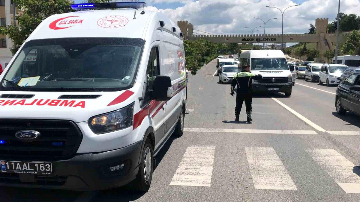 Bilecik\'te devrilen motosikletin sürücüsü yaralandı