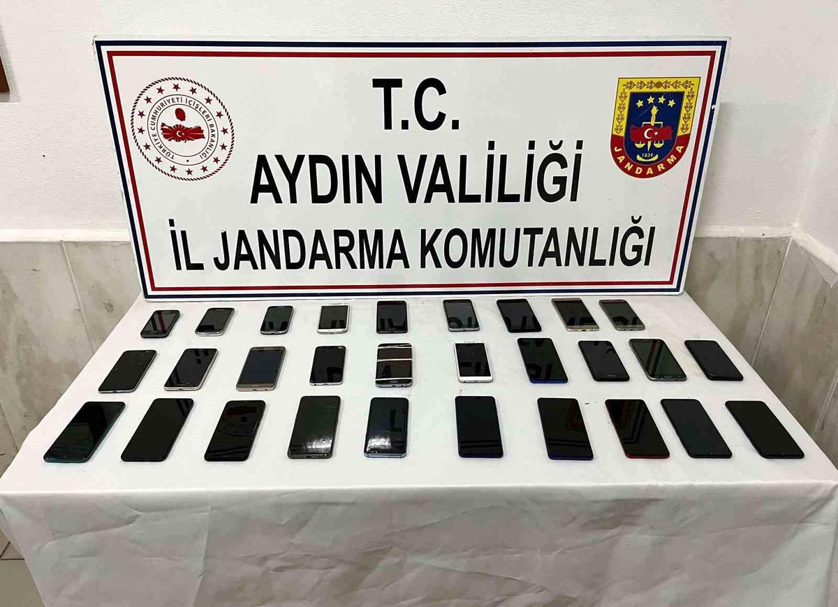 Aydın\'da 29 kaçak telefon ele geçirildi