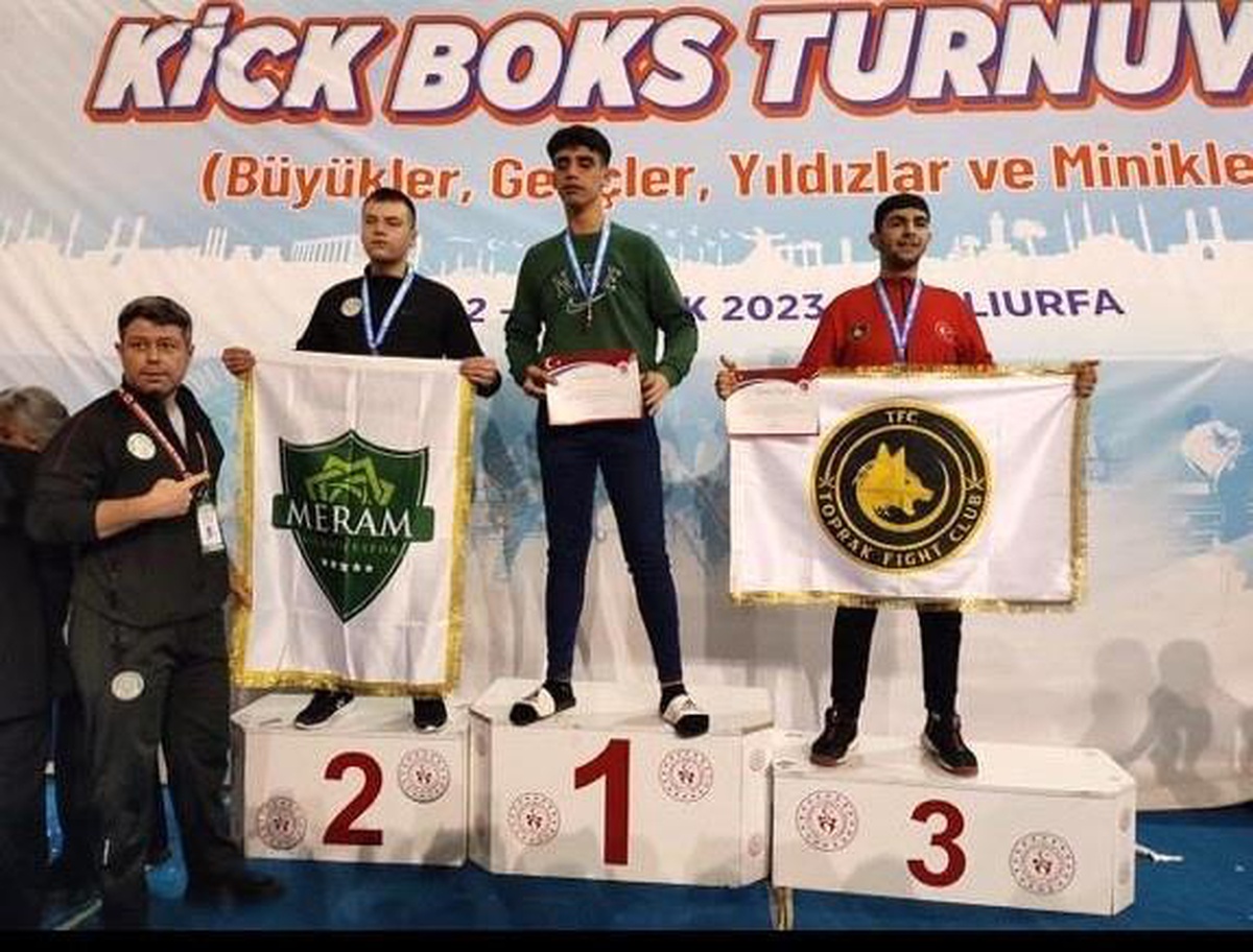 Elazığlı sporculardan 2 altın, 1 bronz madalya