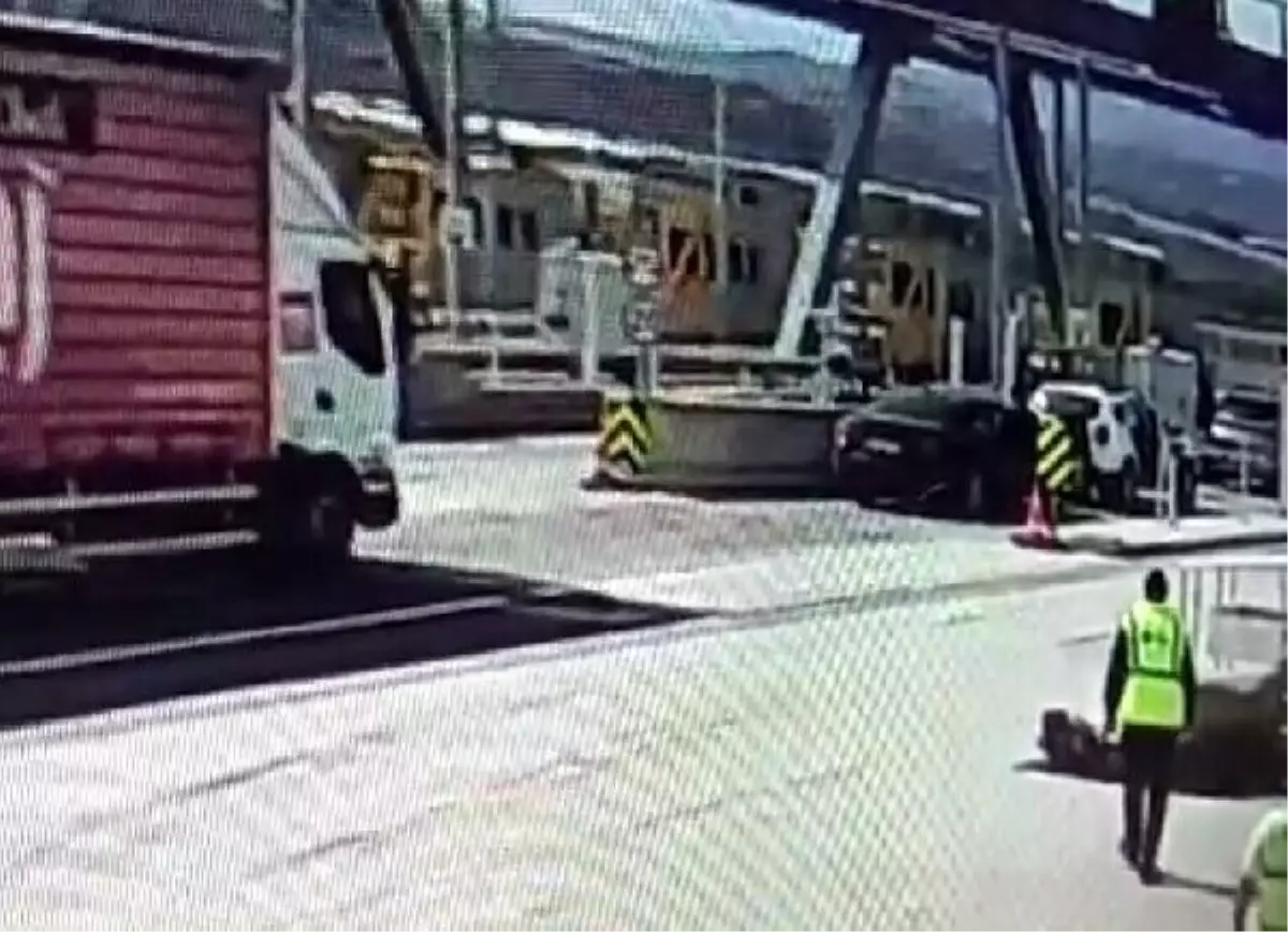 FETÖ YALANI İLE DOLANDIRICILIK YAPAN ŞÜPHELİLER, OTOYOLDA YAKALANDI