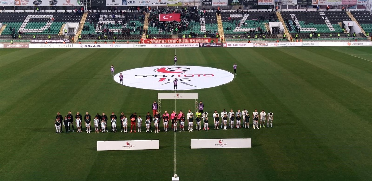 Gergin geçen Denizlispor-Sakaryaspor maçına ceza yağdı