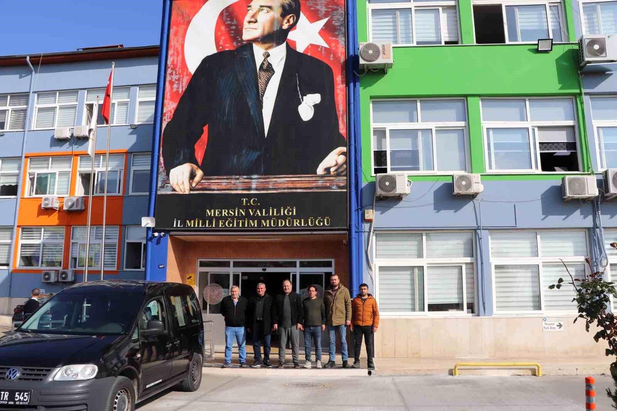 Gönüllü öğretmenlerden afet bölgesine uğurlandı