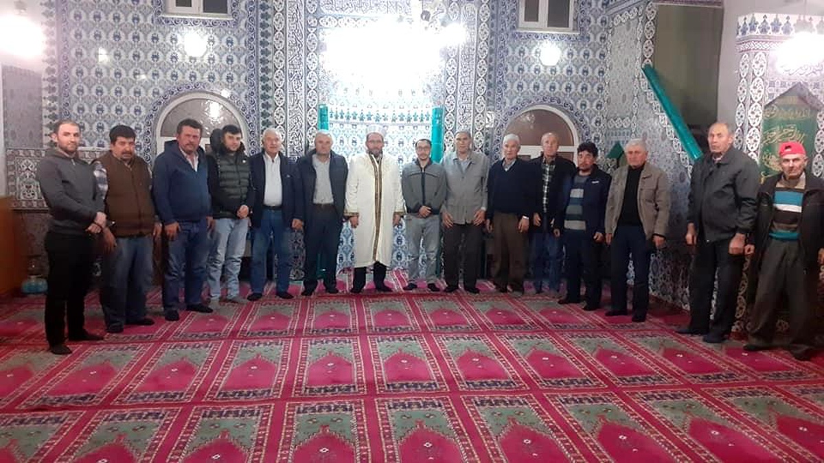 Hisarcık\'ta yatsı namazı buluşması ve kahvehane sohbeti