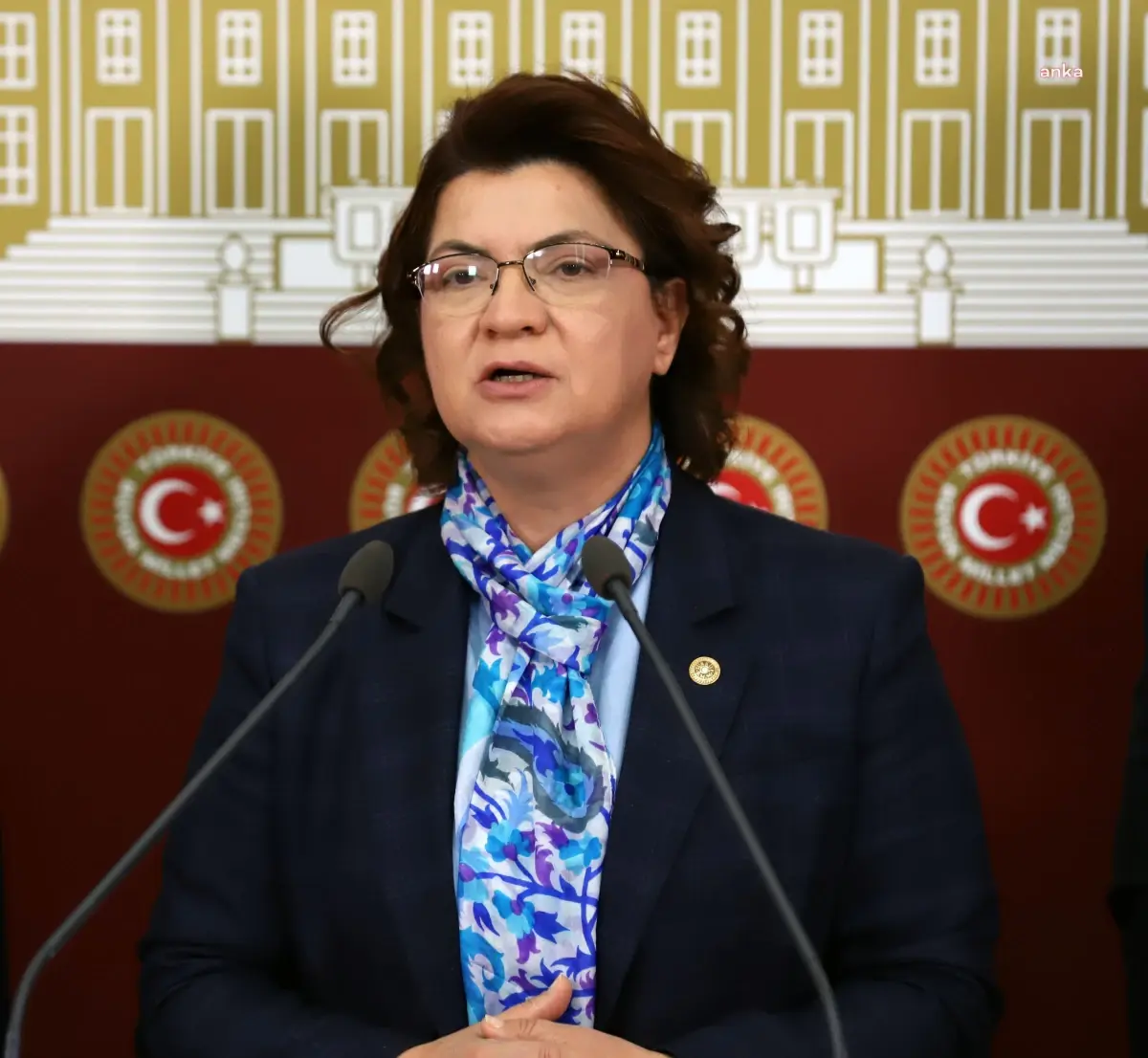 Suzan Şahin\'den Cumhurbaşkanı Erdoğan\'a: "Deprem Bölgelerinde Yaşayanlar Biliyor Neyin Ne Olduğunu. Kim Doğru Kim Yanlış Takdir Halkımızındır"