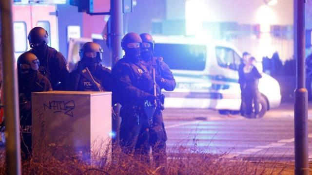 Teröristler Almanya'daki kiliseyi hedef aldı! 7 kişinin öldüğü saldırının görüntüleri ortaya çıktı