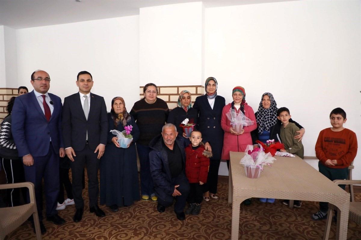 Vali Yiğitbaşı, "Depremzede vatandaşlarımız için tüm imkanlarımızı seferber ettik"