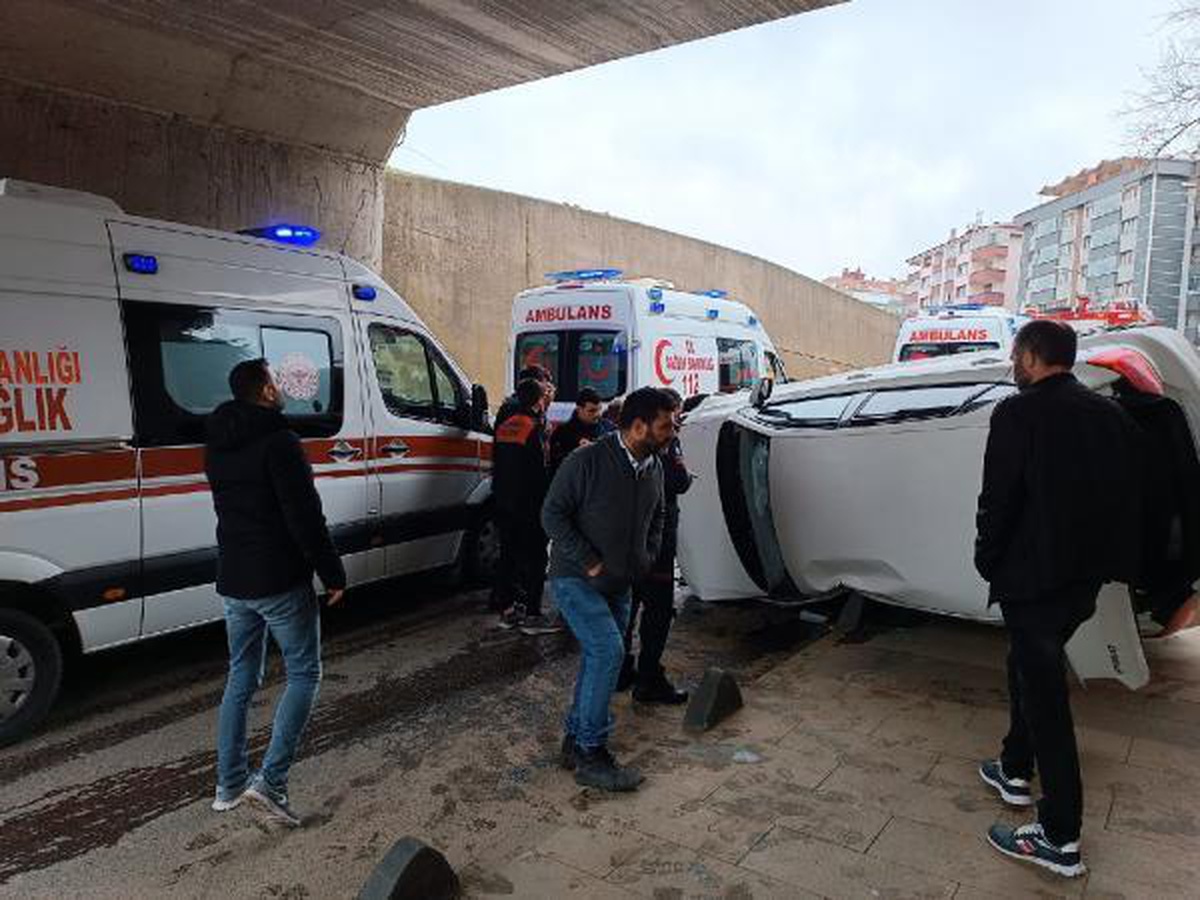 Viyadükten alt yola düşen otomobilin sürücüsü yaralandı