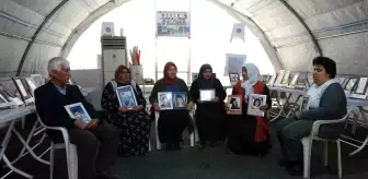 Ailelerin evlat nöbeti kararlılıkla sürüyor
