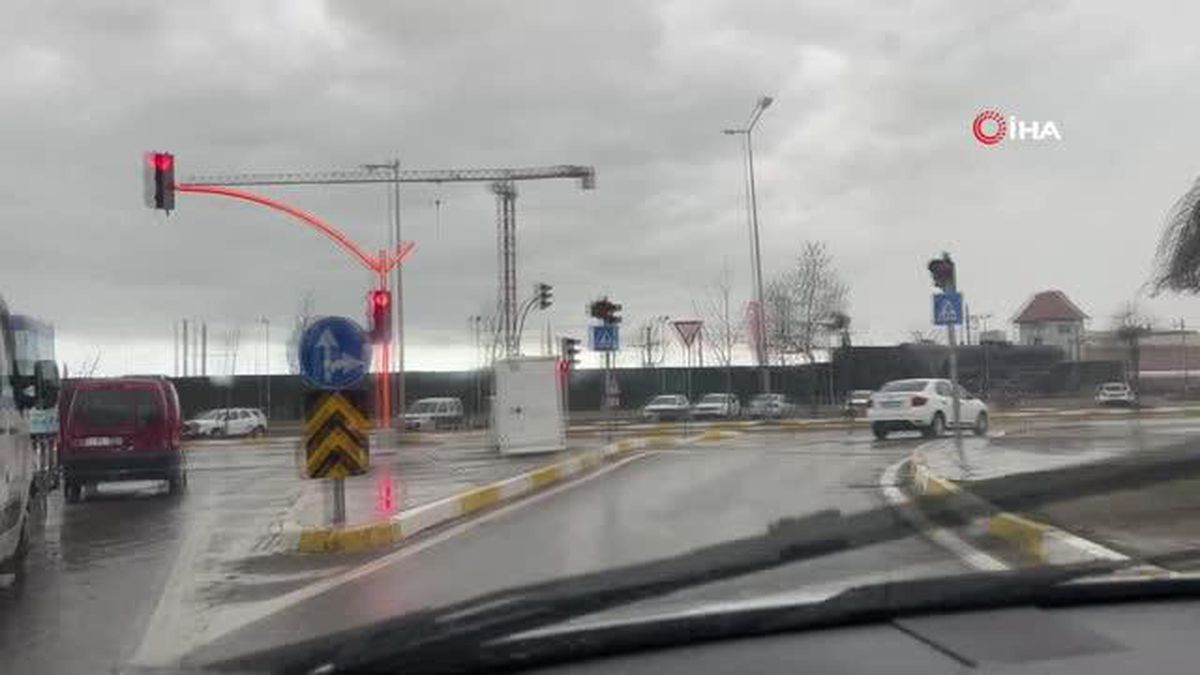 Balıkesir'de beklenen yağmur başladı