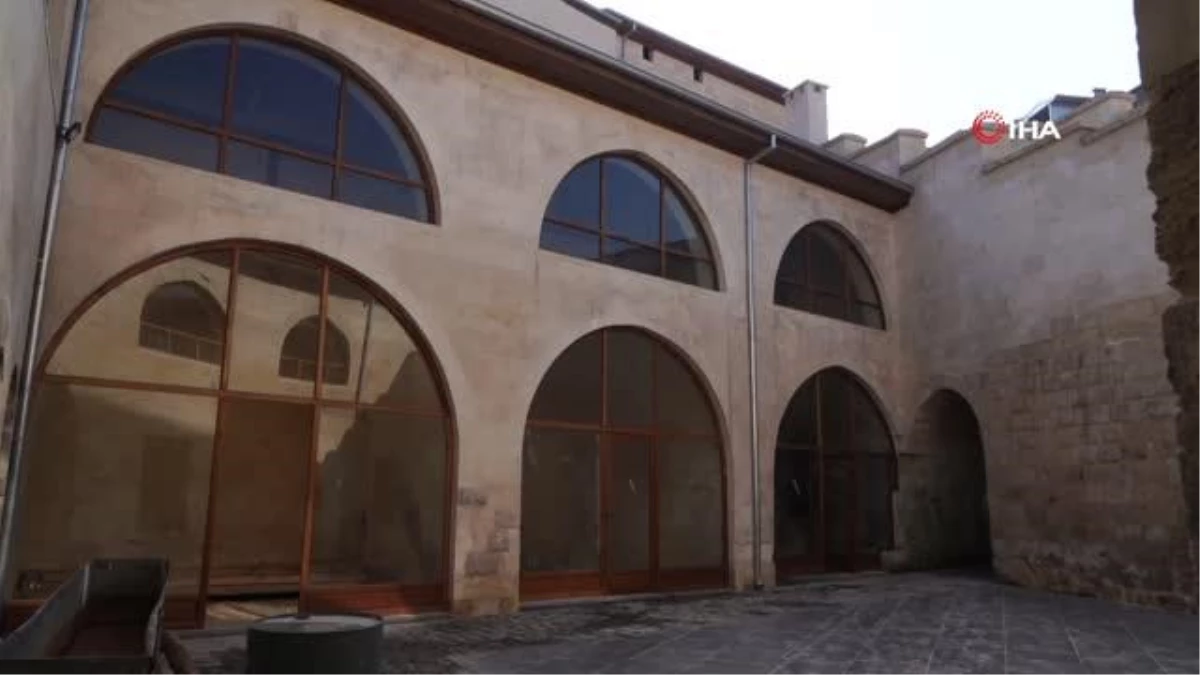 Bilim Kurulu üyeleri, Gaziantep\'te restore edilecek tarihi yapıları inceledi