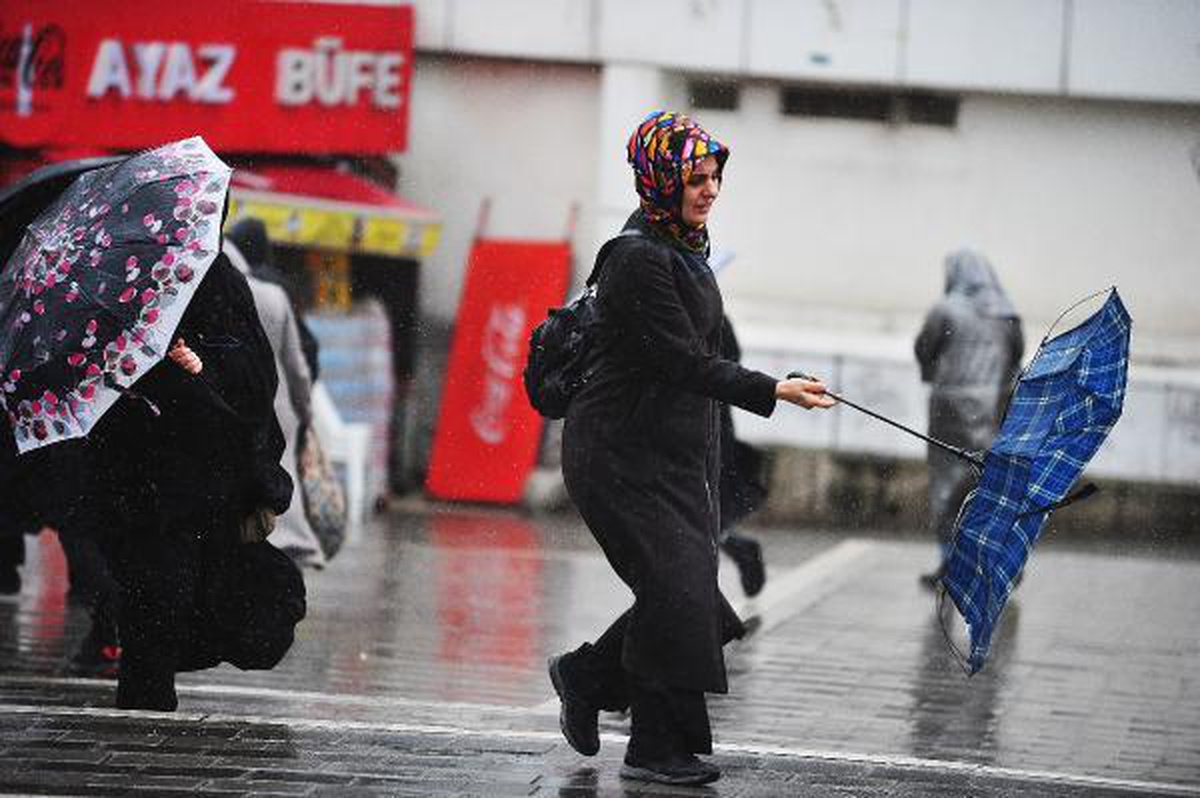 Bursa\'da kuvvetli fırtına ve sağanak