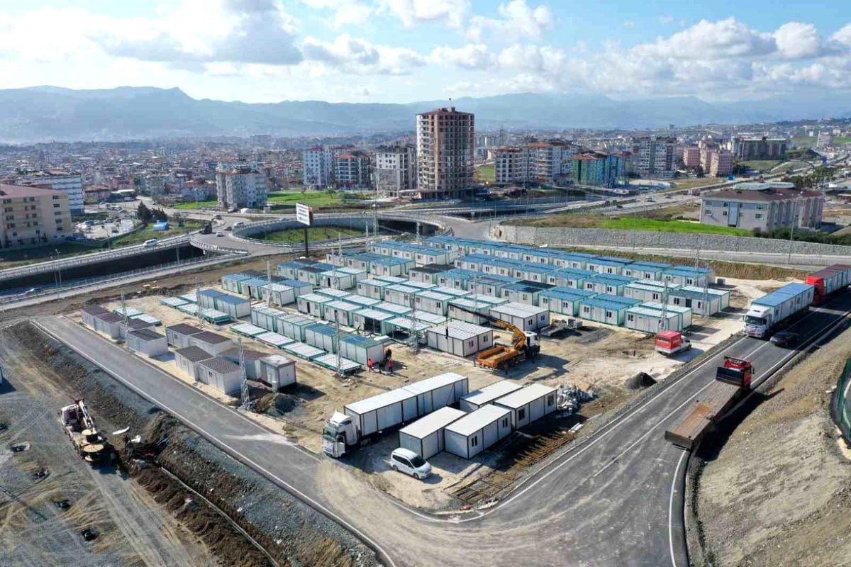 Defne\'de inşa edilen konteyner kentte bin 200 depremzede barınacak