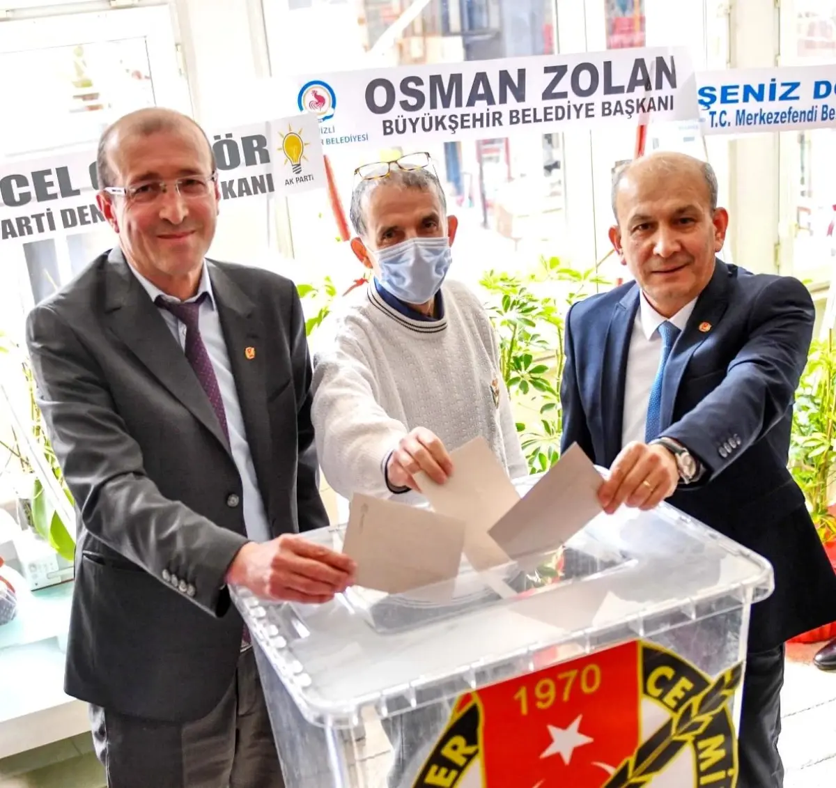 Denizli\'de gazeteciler sandığa gitti