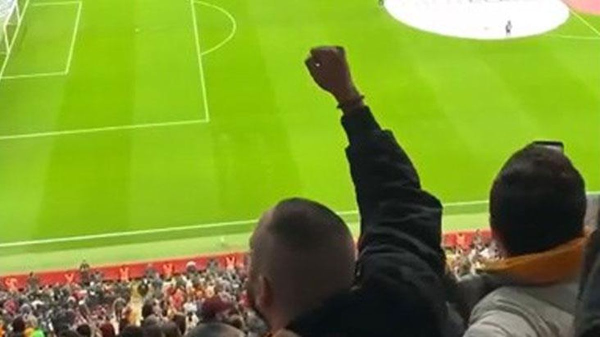 Fenerbahçe ve Beşiktaş'ın ardından Galatasaray tribünleri de aynı sloganı attı