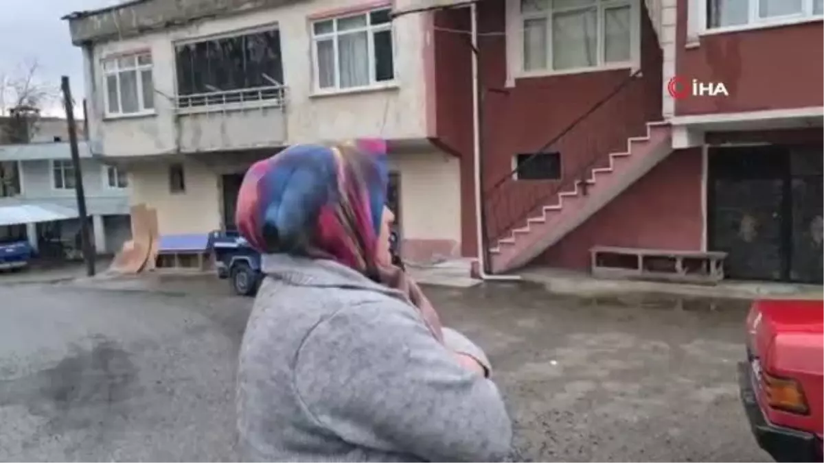 Fırtına caminin minaresini yıktı