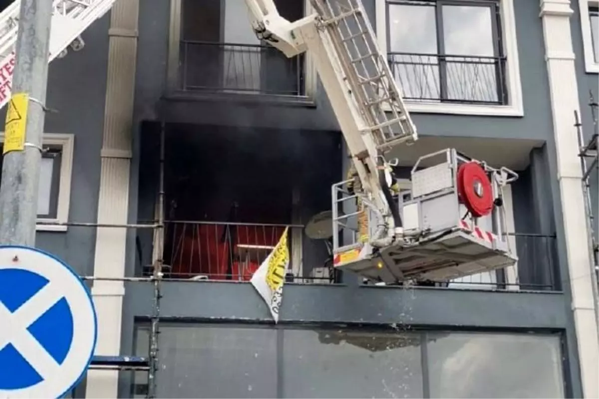 İzmir'de bir evde çıkan yangında yaşlı adam hayatını kaybetti