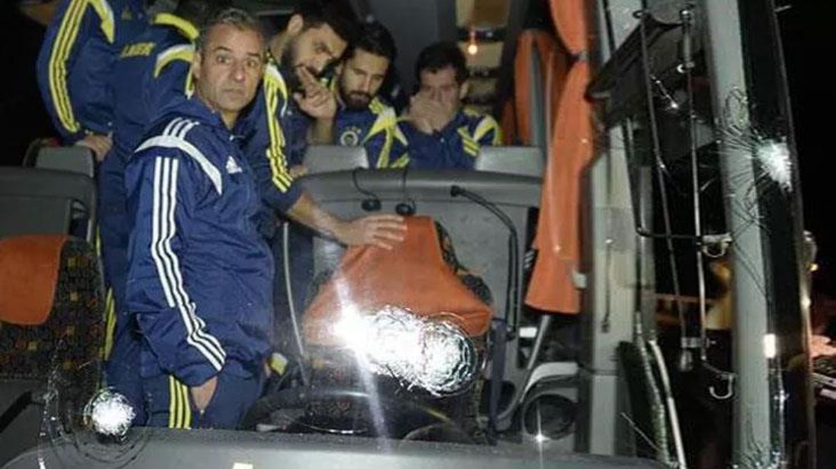 Jesus'un sözleriyle neye uğradığını şaşıran Fenerbahçe taraftarları, aynı fotoğrafı paylaşıyor