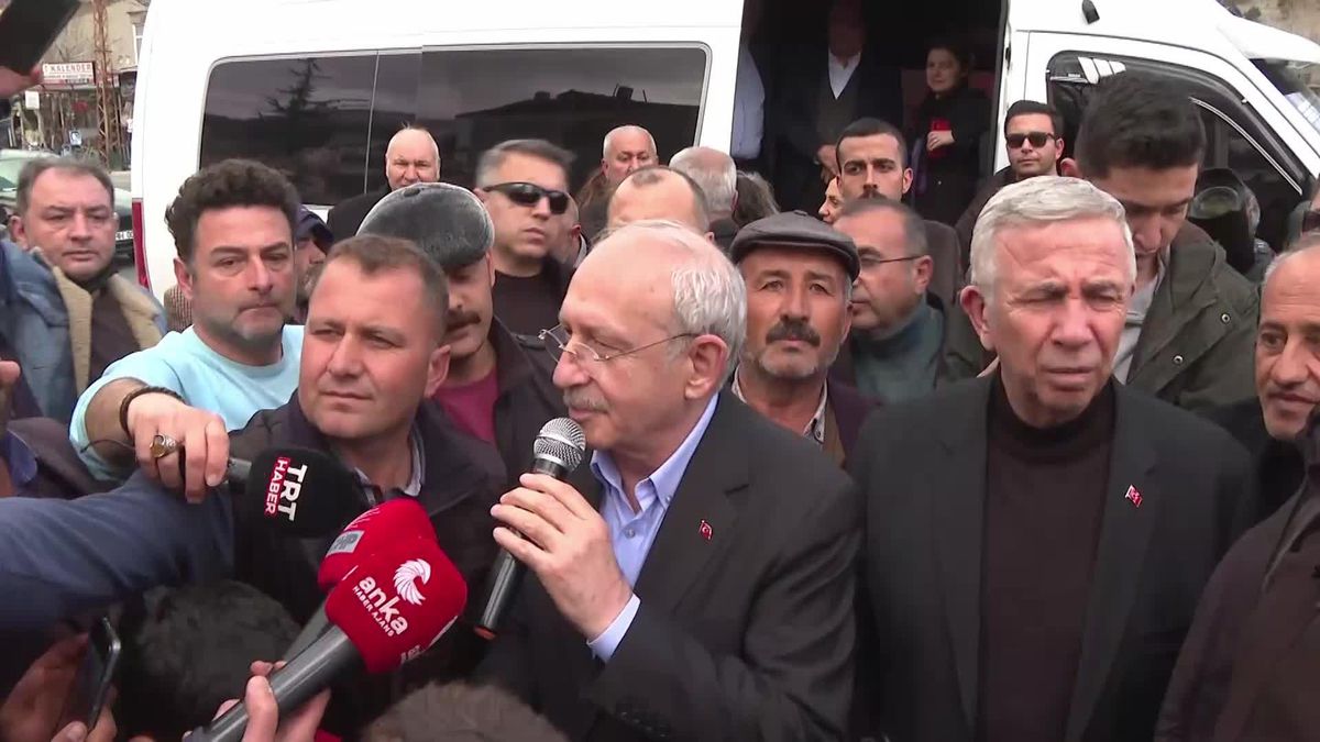 Kılıçdaroğlu, Kahramanmaraş Tekir Mahallesi'nde: 'Herkes, Depreme Dayanıklı Evlerinde Yaşamak İster. Biraz Sabredin.