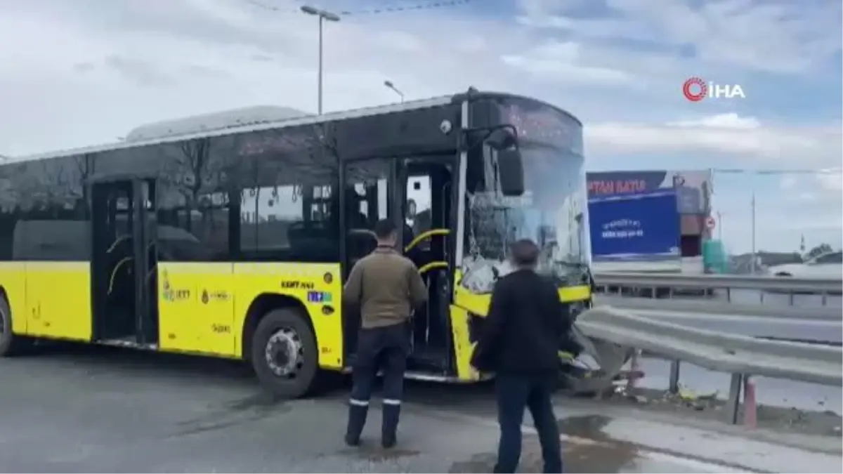 Kontrolden çıkan İETT otobüsü bariyerlere çarptı