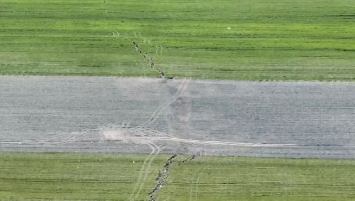 MTA, incelemelerini tamamladı; deprem sonrası \'bataklık gölü\' oluşmuş