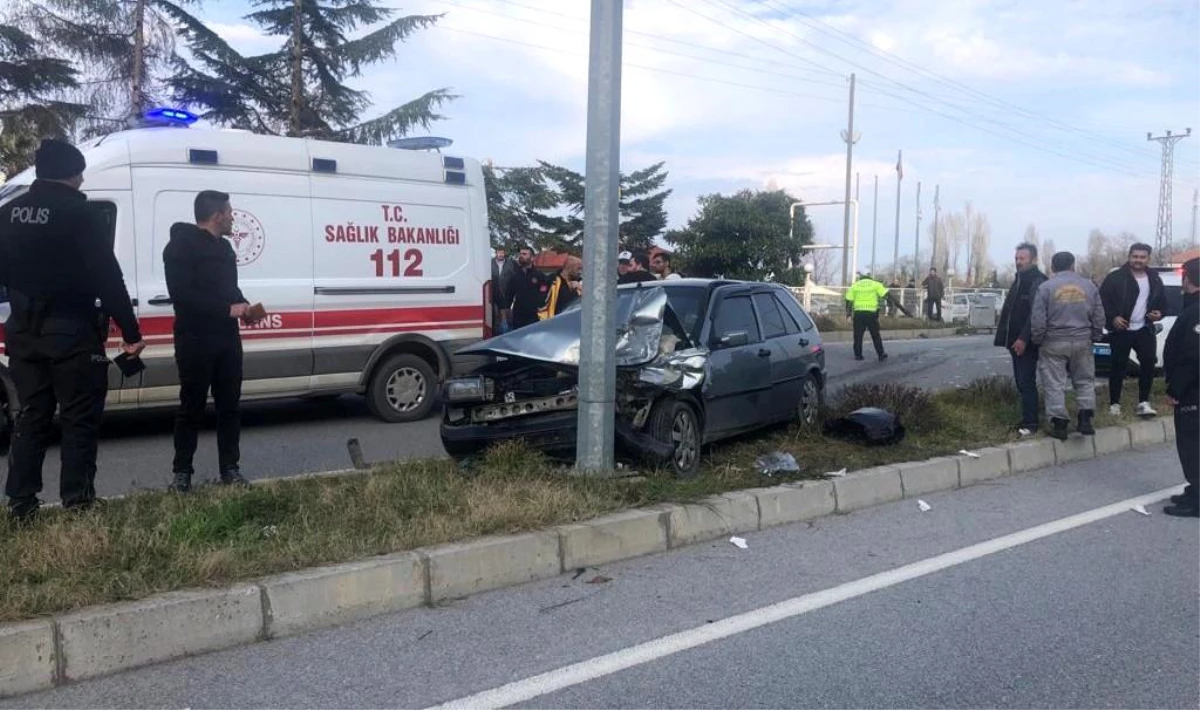 Samsun\'da iki otomobil çarpıştı: 6 yaralı