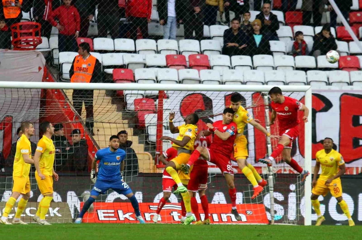 Spor Toto Süper Lig: Antalyaspor: 4 Kayserispor: 0 (Maç sonucu)
