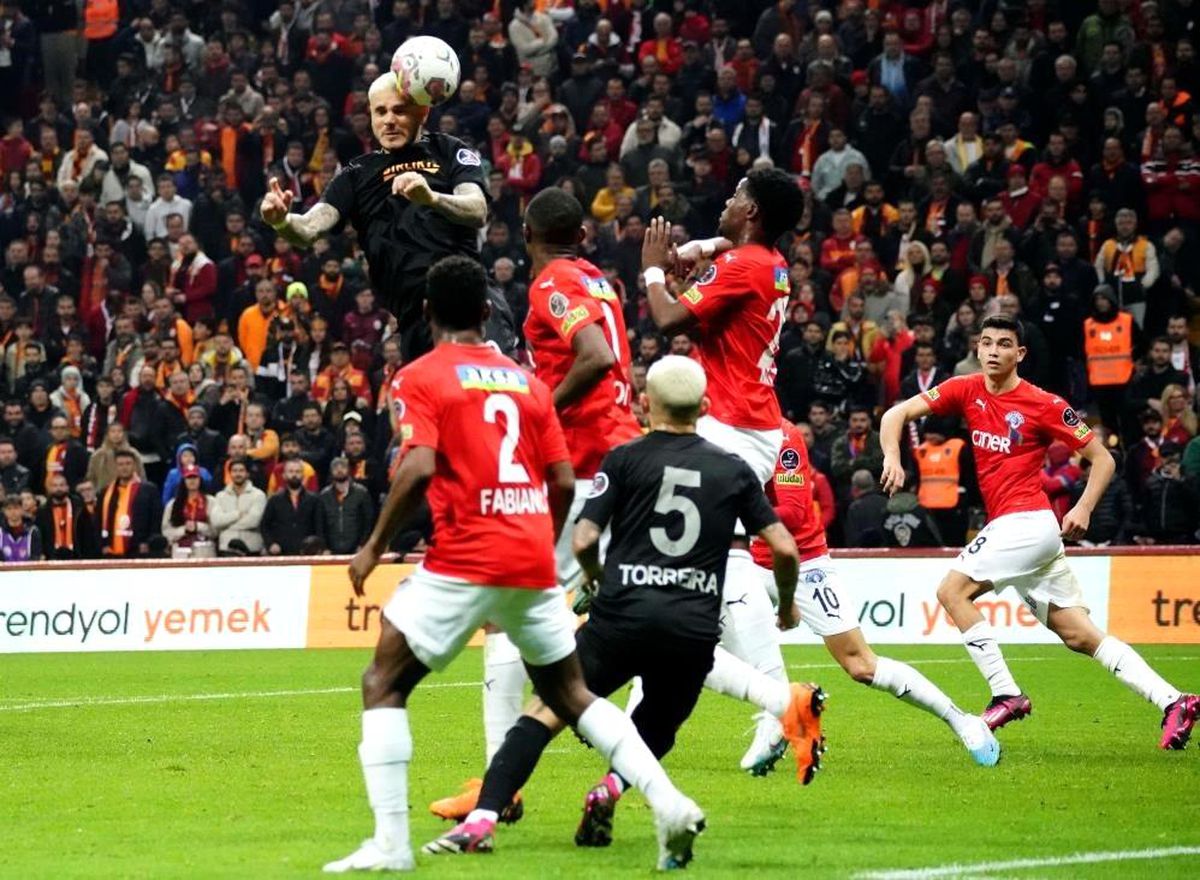 Victor Nelsson cezalı duruma düştü