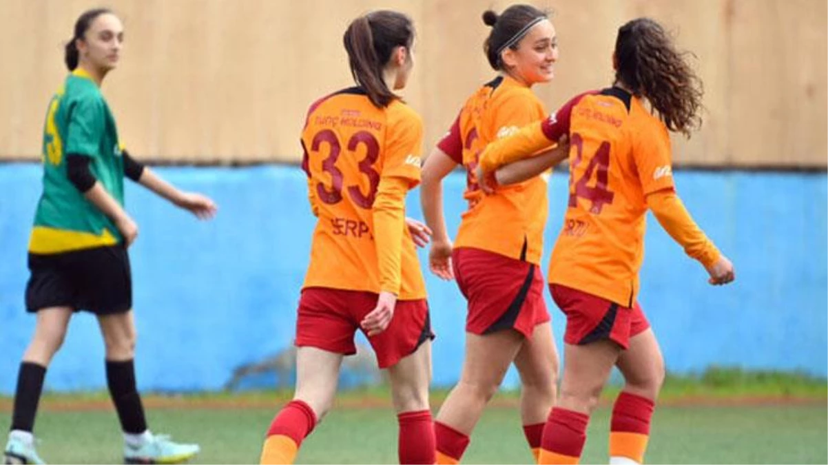 71 şut çeken Galatasaray Kadın Futbol Takımı, Kireçburnu\'nu 13-0 mağlup etti