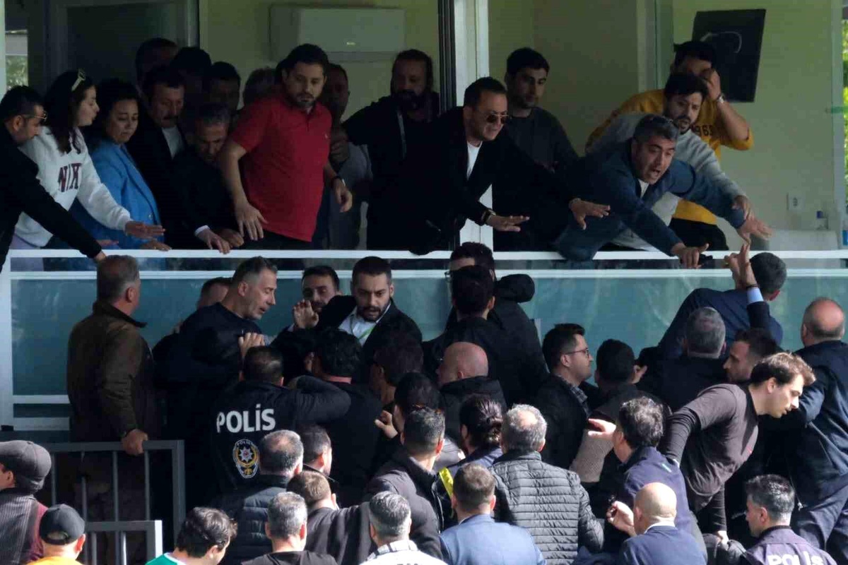 Bodrumspor Çaykur Rizespor maçı sonrası yöneticiler arasında kavga