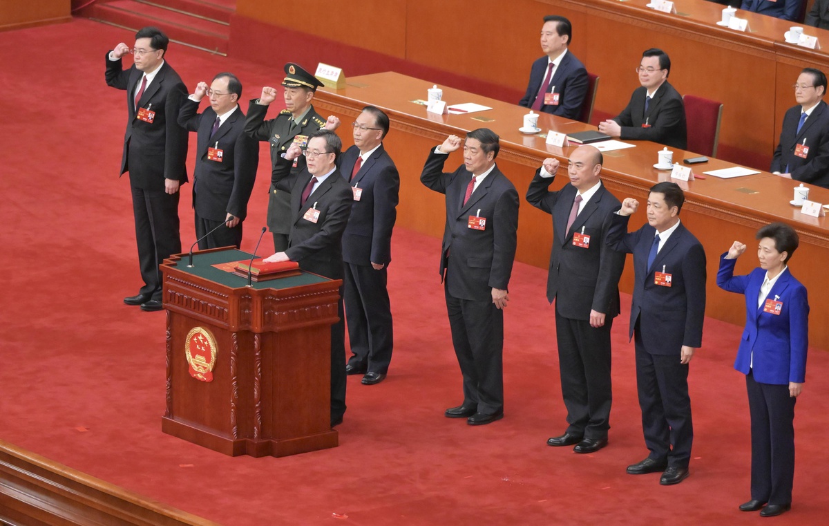 14. Çin Ulusal Halk Kongresi\'nin İlk Oturumunun Beşinci Genel Kurul Toplantısı Beijing\'de Yapıldı