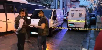 Eşini öldürdü, aynı silahla kendini başından vurdu