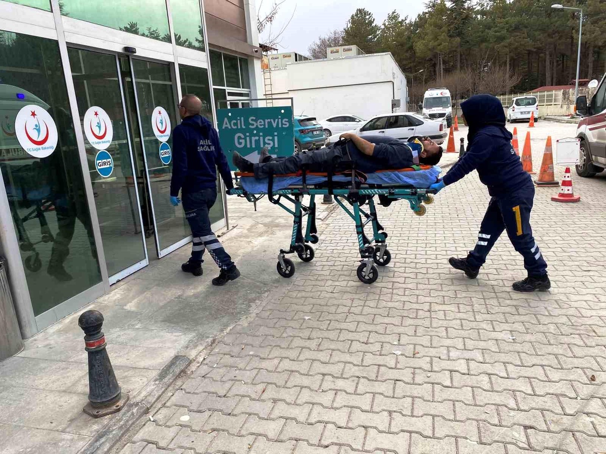 Kulu\'da tırın dorsesinden düşen şahıs yaralandı