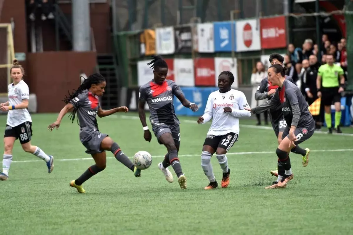 Turkcell Kadın Futbol Süper Ligi: Beşiktaş: 0 Fatih Karagümrük: 1