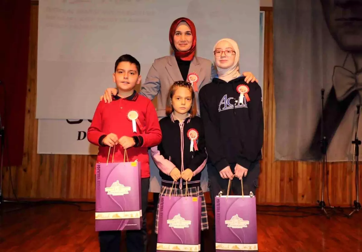 Afyonkarahisar\'da İstiklal Marşı\'nın kabulünün 102. yıl dönümü etkinliği