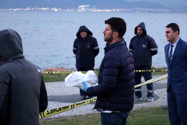 Milet Bahçesi'nde korkutan görüntü! Tahliye borusunu temizleyen çalışanlar, cenin buldu Milet Bahçesi'nde korkutan görüntü! Tahliye borusunu temizleyen çalışanlar, cenin buldu