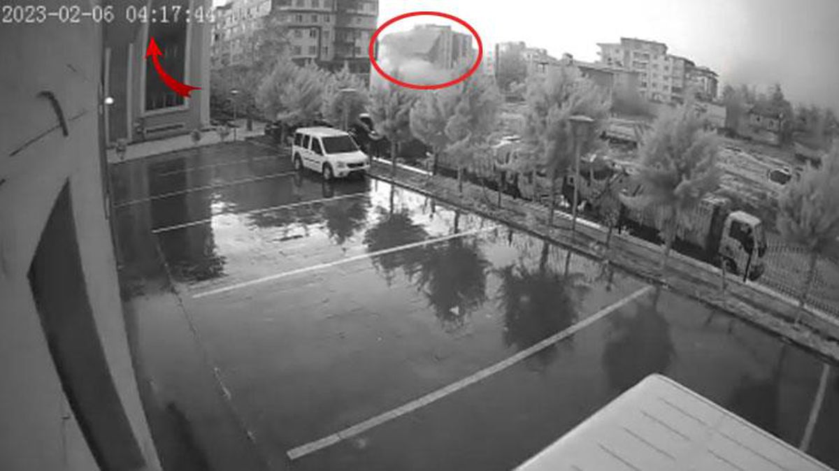 Asrın felaketinden yeni görüntüler! Gece gündüze döndü, bina saniyeler içinde çöktü