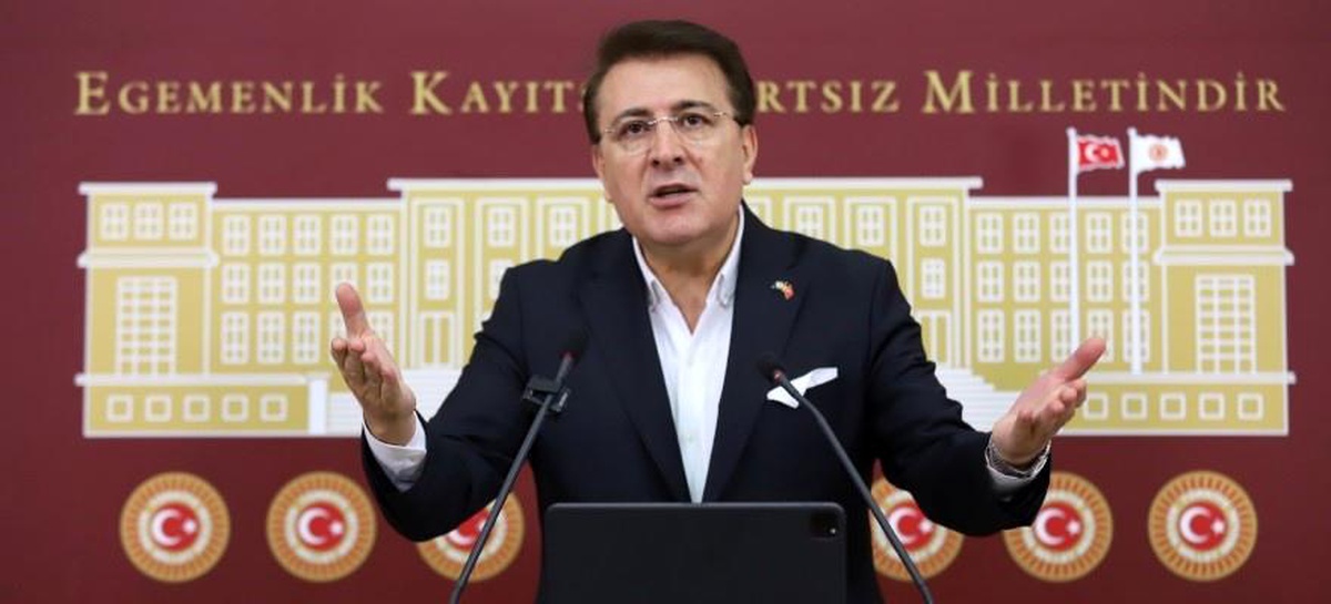 Aydemir: \'Milletimiz ferasetiyle liderinin yanında olacak\'