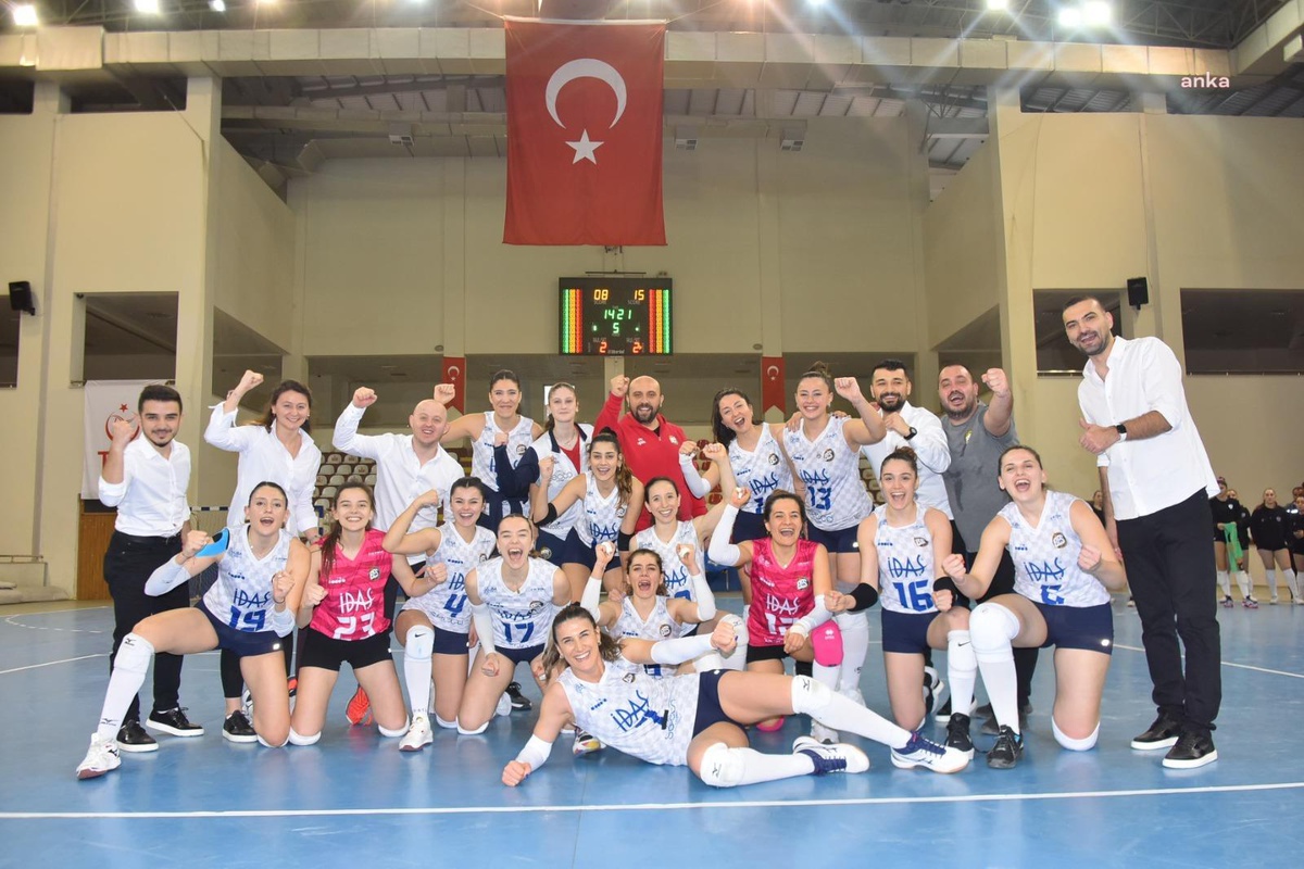 Bozüyük Belediyesi Eğitim ve Spor Kulübü Voleybol Takımı, Yarı Finalde