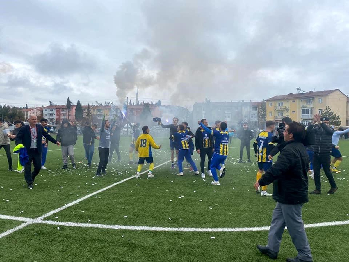 Gediz\'de Uluoymak 1 Eylülspor şampiyon