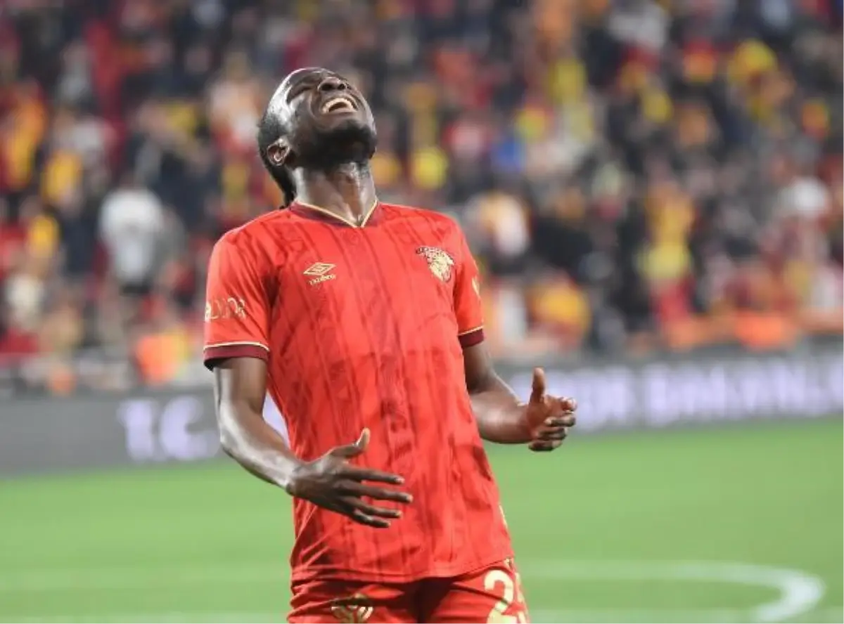 Göztepe evinde yokları oynadı