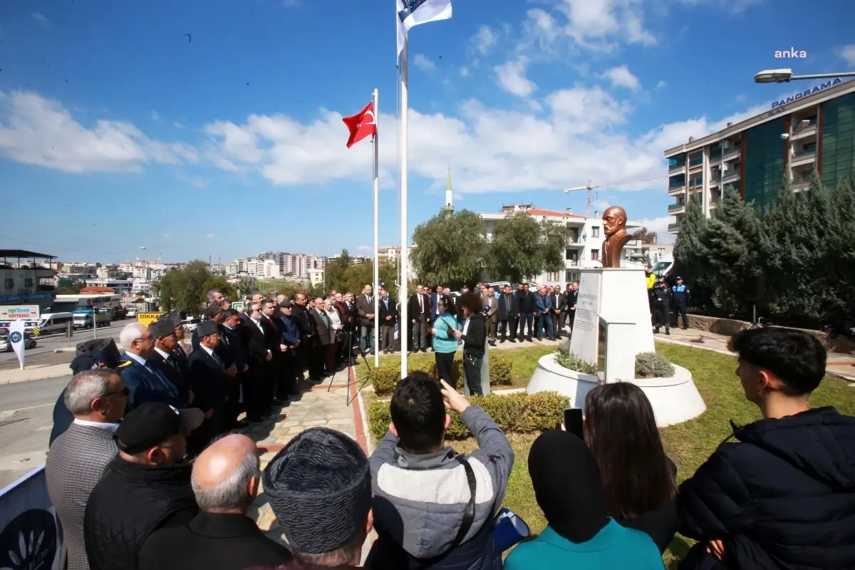 İstiklal Marşı\'nın Kabulü\'nün 102. Yılı Karabağlar\'da Kutlandı