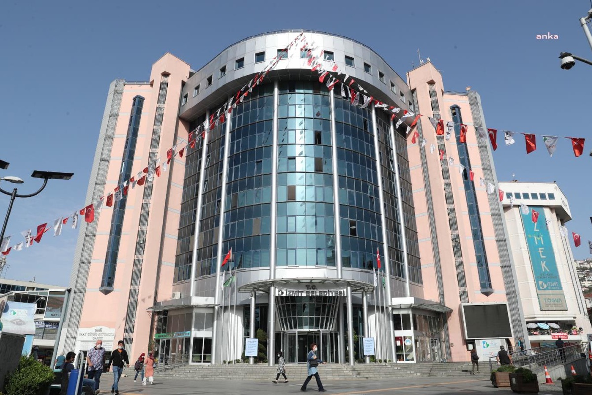 İzmit Belediyesi, Tüysüzler Pazarı\'nda 45 Tezgahın Tahsisini Yapacak